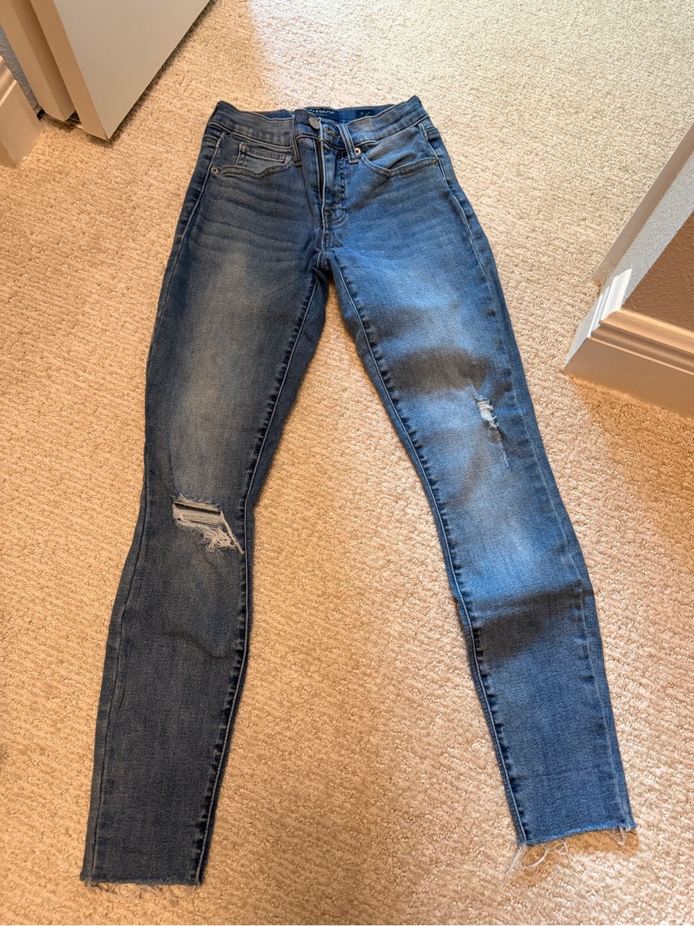 Lucky Brand Women's Dark Blue Distressed Skinny Jeans